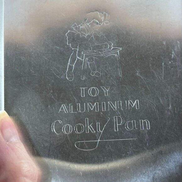 Vintage 1960s Toy Aluminum Bakeware Set | Muffin Tin, Colander & Pans | Mid Cent - Picture 9 of 12